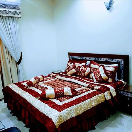 Gulshan Inn Guest House Karatschi Exterior foto